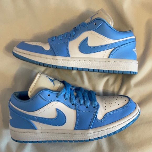 Jordan Shoes - Women’s air Jordan 1 low university blue